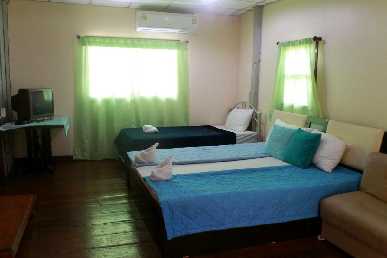 Ban Khun Rin Homestay Amphawa Buitenkant foto